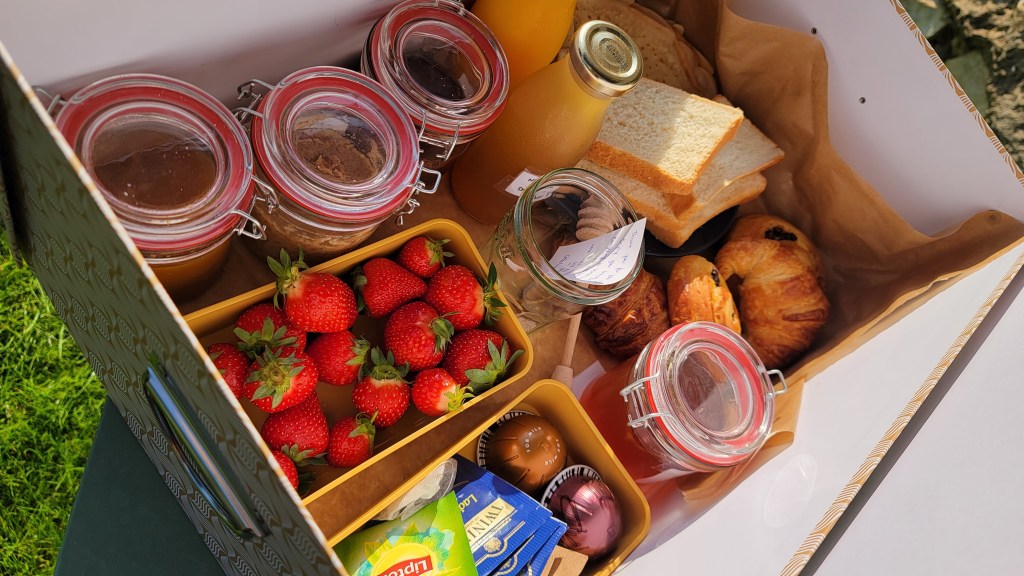 The Roman Effect and the Gautier Spread