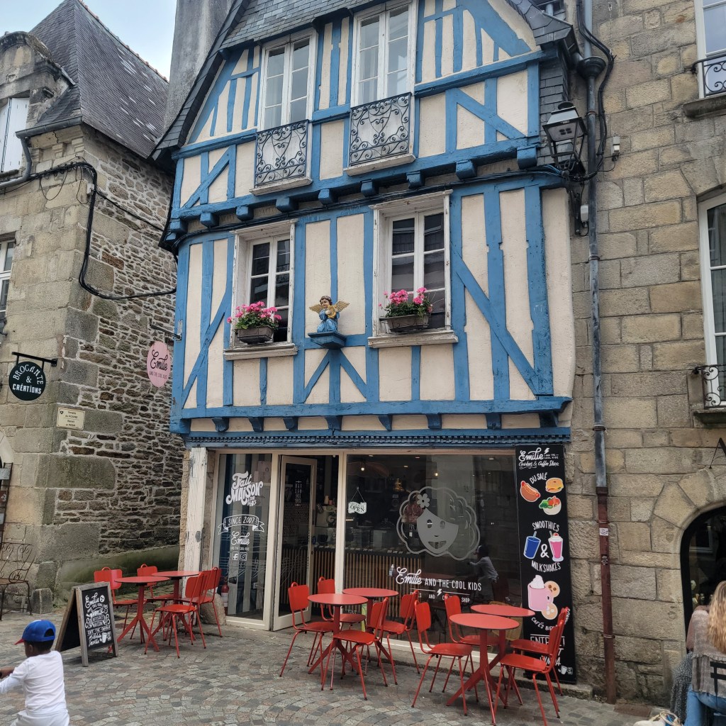 Pretty Quimper